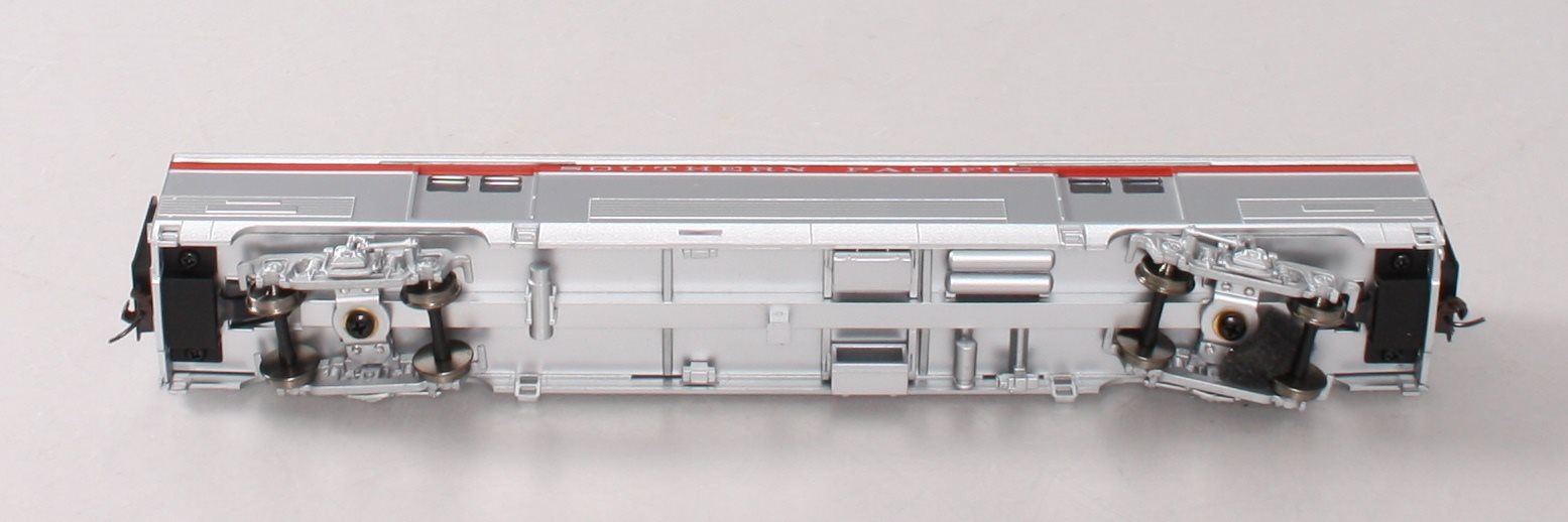 Walthers 932-6413 HO Scale Southern Pacific 73' Budd Baggage Car LN/Box