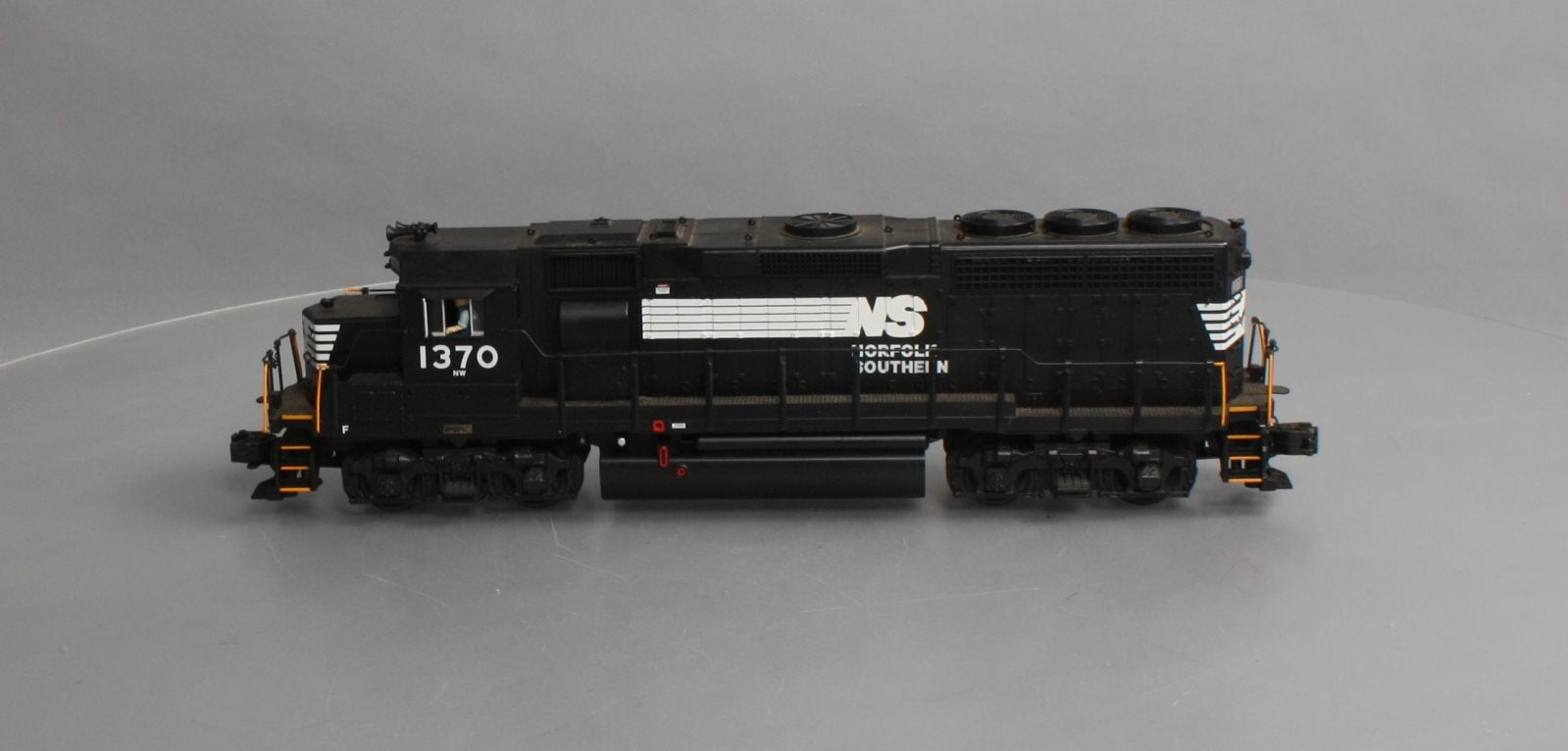 MTH 20-2372-3 Norfolk Southern Non-Powered GP-40 Diesel Engine #1370 LN/Box