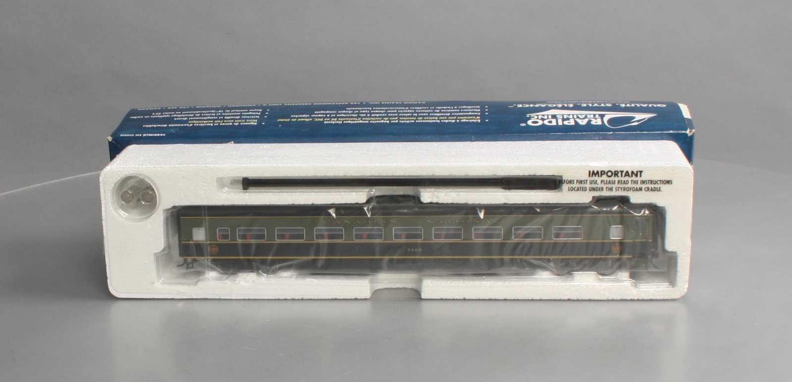 Rapido Trains 100018 HO Scale CN Lightweight Coach Car #5564 LN/Box