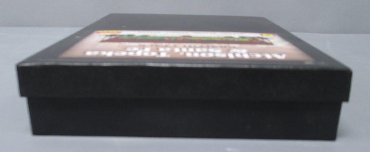 Micro-Trains 99305550 N ATSF Griffiti 3-Bay Covered Hopper (Set of 4)