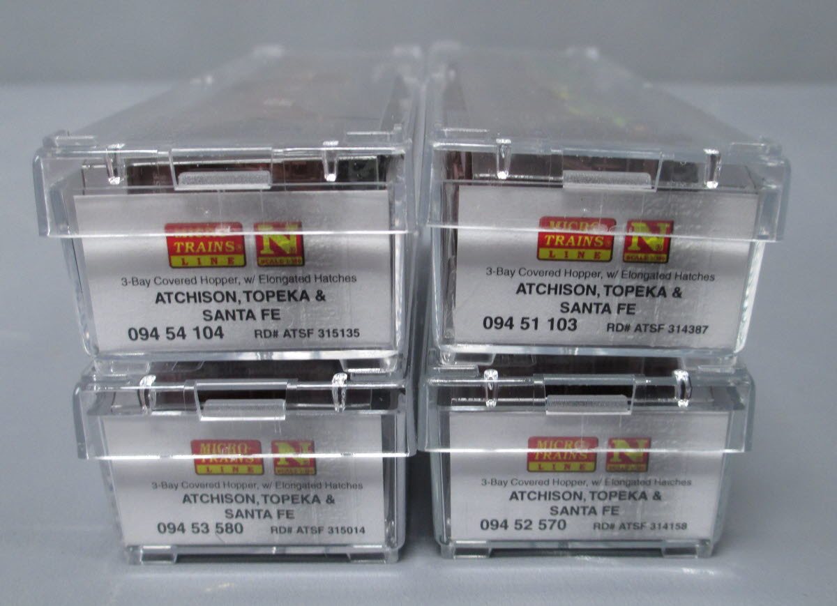 Micro-Trains 99305550 N ATSF Griffiti 3-Bay Covered Hopper (Set of 4)