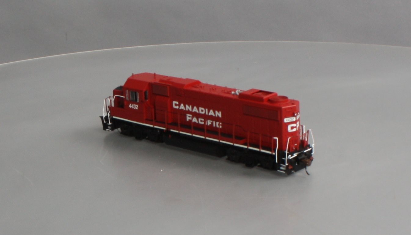 Athearn G65682 HO Scale Canadian Pacific GP38-2 Diesel Locomotive #4432