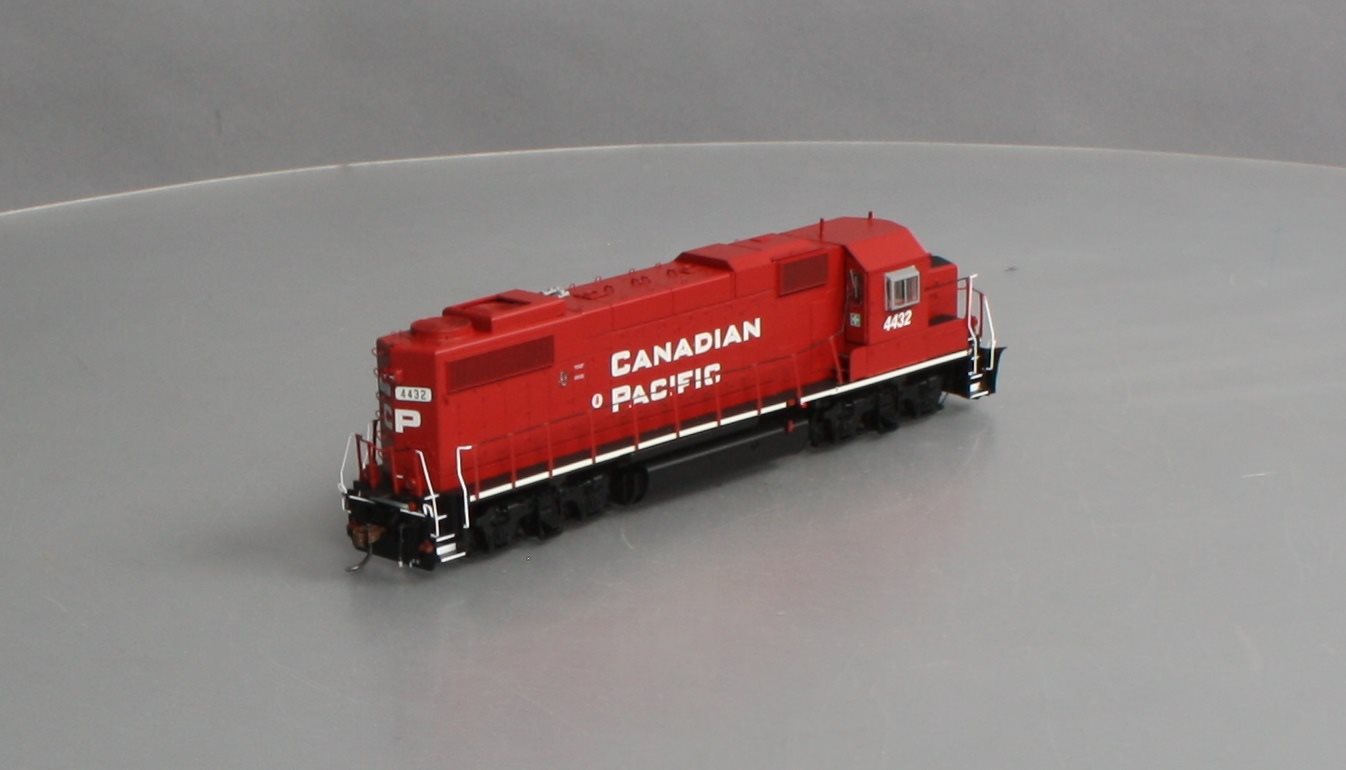 Athearn G65682 HO Scale Canadian Pacific GP38-2 Diesel Locomotive #4432