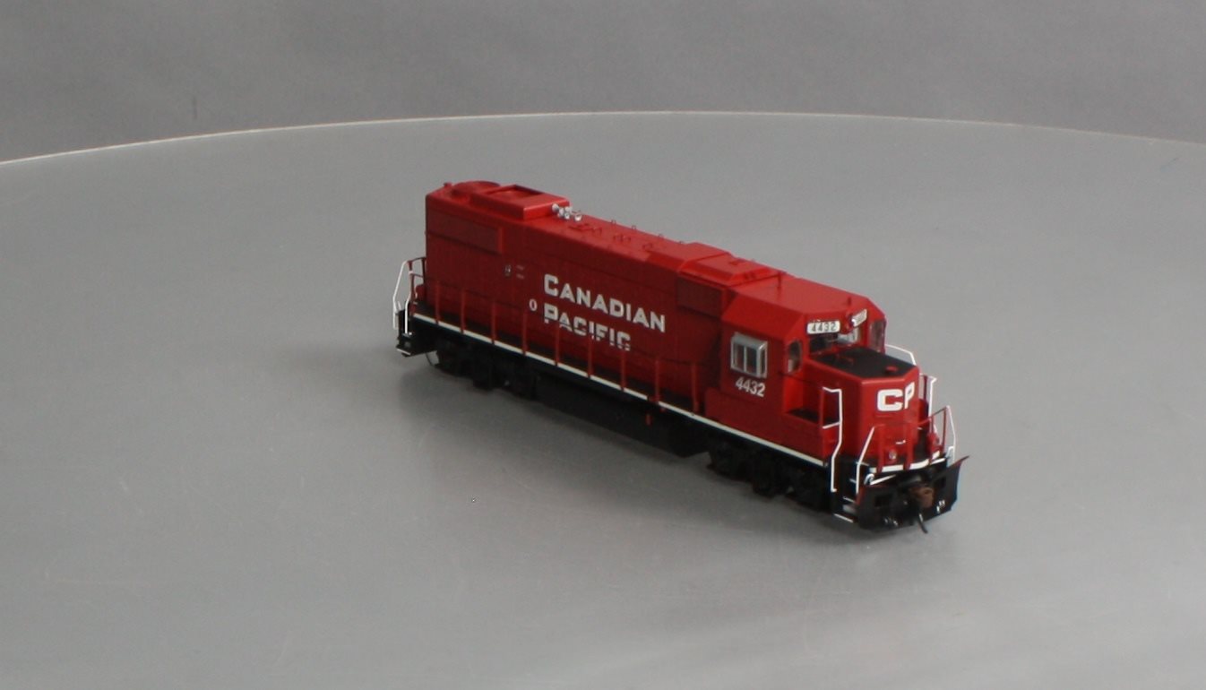 Athearn G65682 HO Scale Canadian Pacific GP38-2 Diesel Locomotive