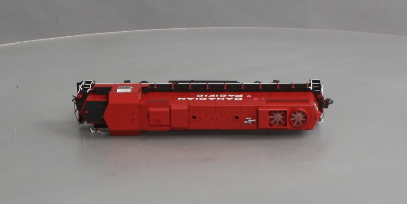 Athearn G65682 HO Scale Canadian Pacific GP38-2 Diesel Locomotive #4432