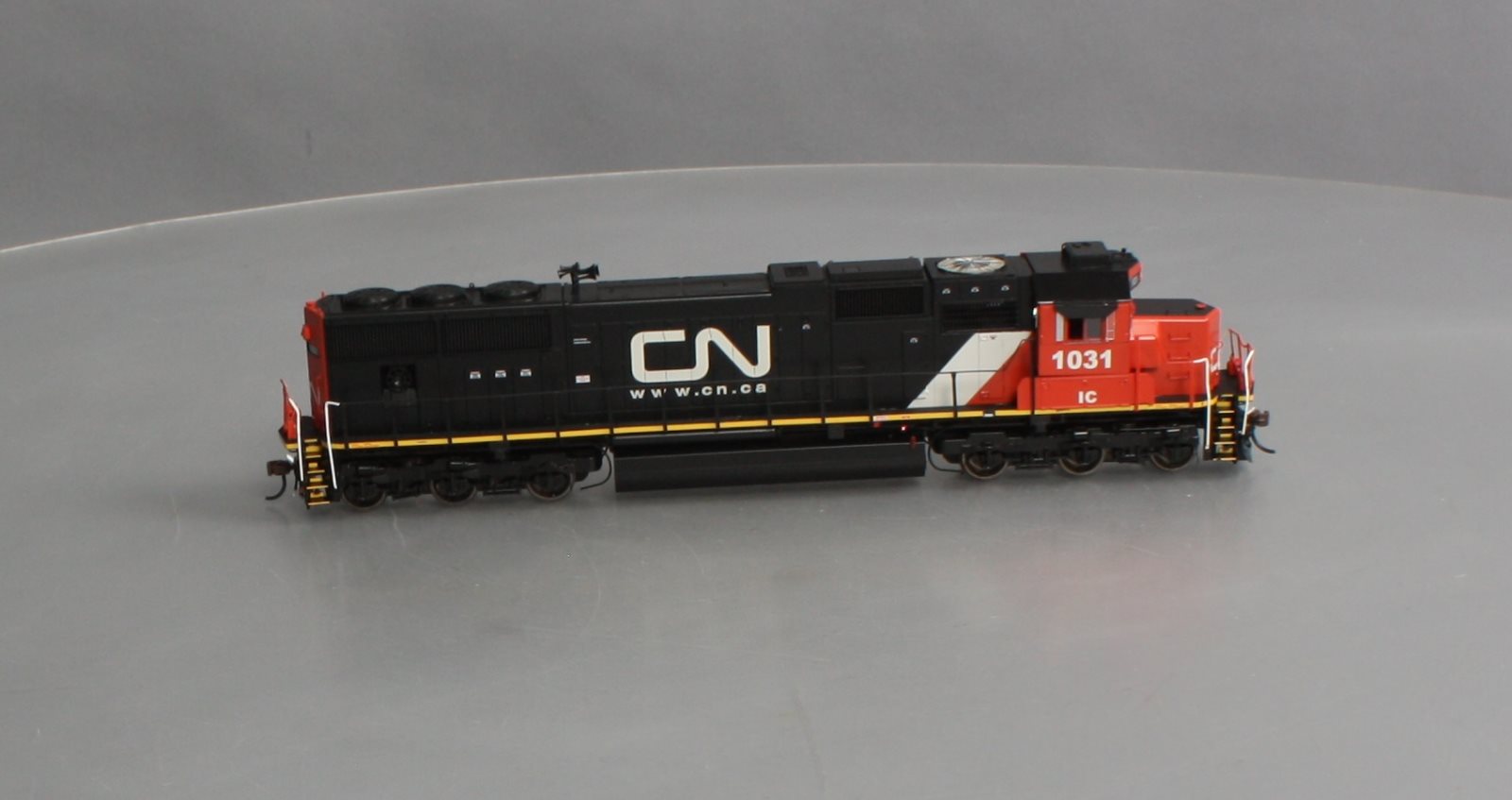 Athearn G70514 HO Scale Canadian National SD70 Diesel Locomotive #1031