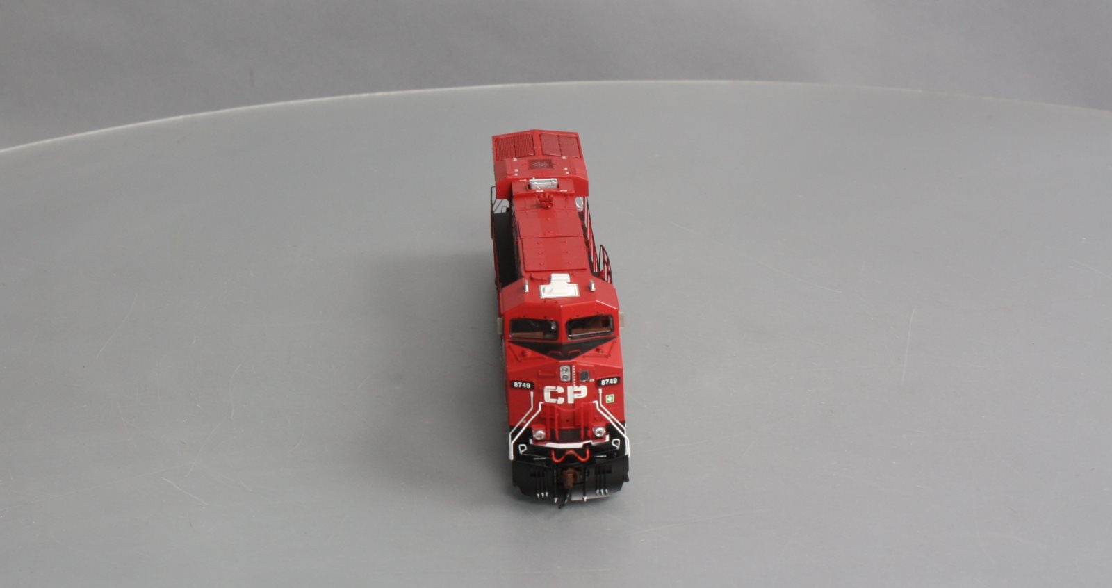 Athearn G69733 HO Scale Canadian Pacific ES44AC Diesel Locomotive #8749