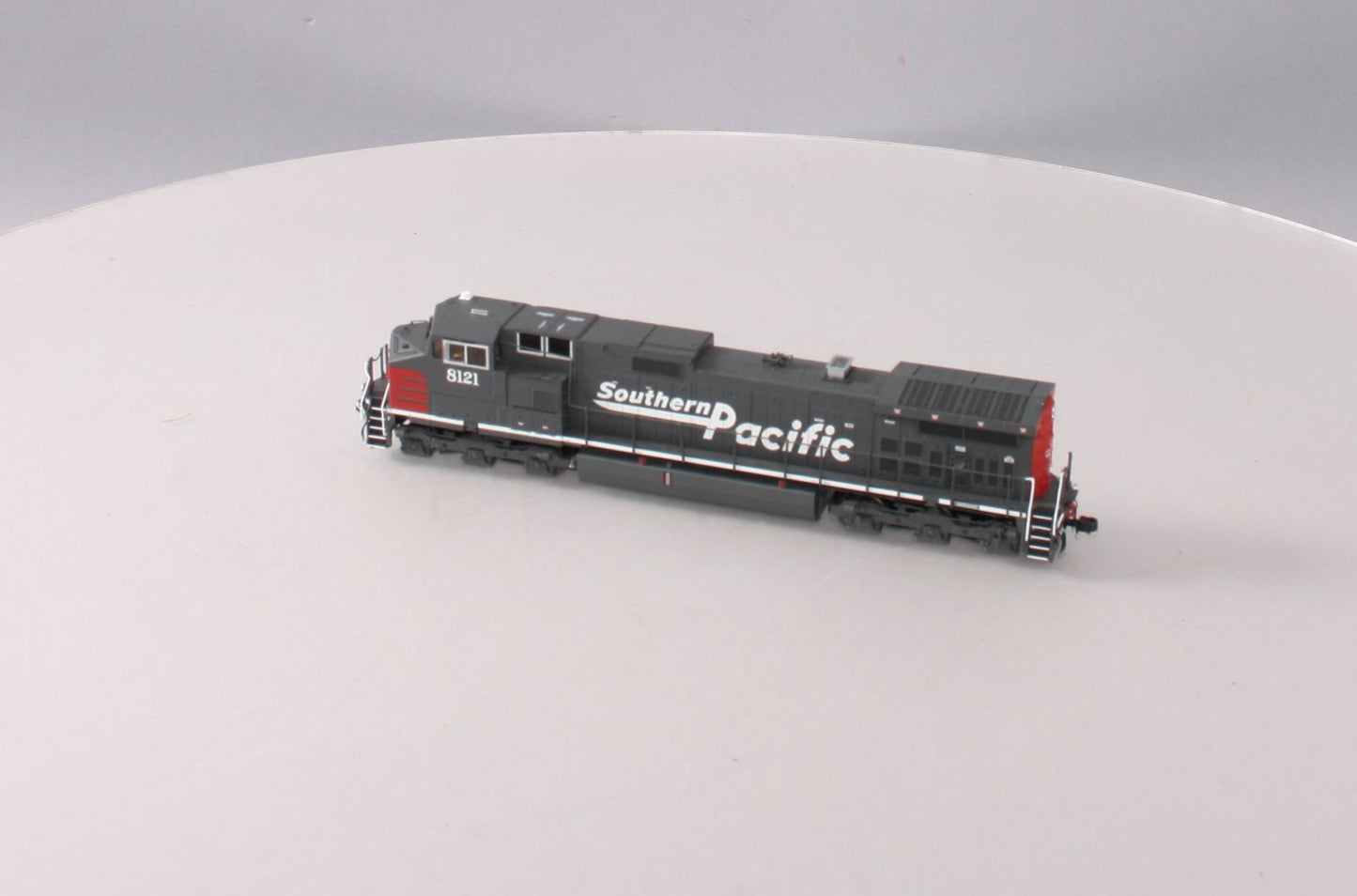 MTH 80-2307-1 HO Southern Pacific Dash-9 Diesel Engine with Proto-Sound 3 #8121
