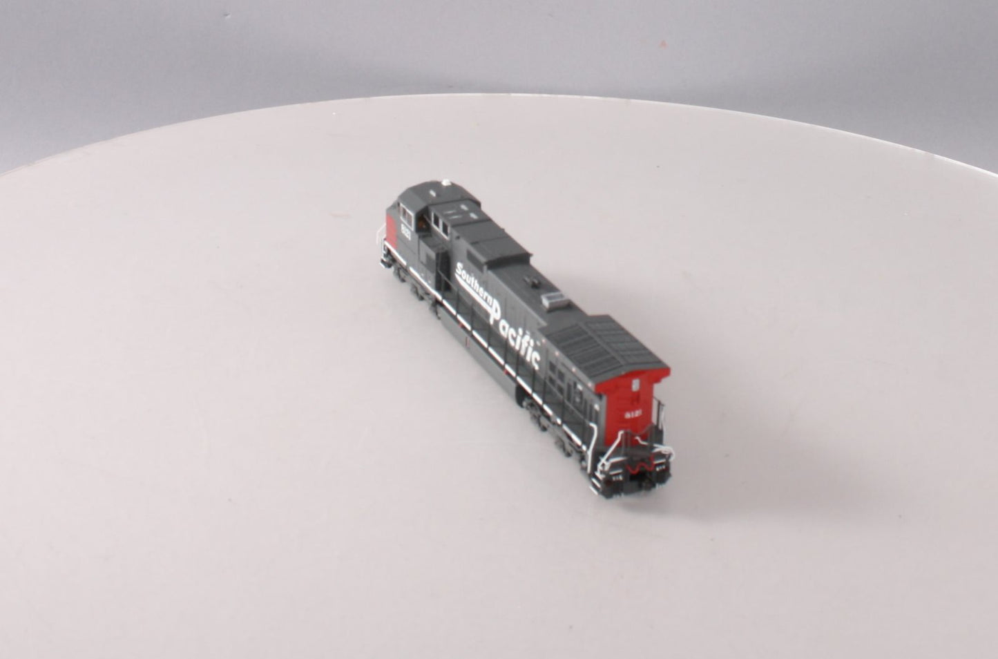 MTH 80-2307-1 HO Southern Pacific Dash-9 Diesel Engine with Proto-Sound 3 #8121