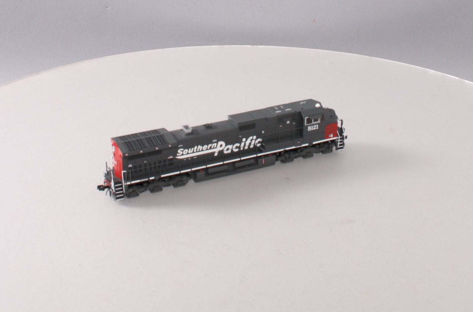 MTH 80-2307-1 HO Southern Pacific Dash-9 Diesel Engine with Proto-Sound 3 #8121
