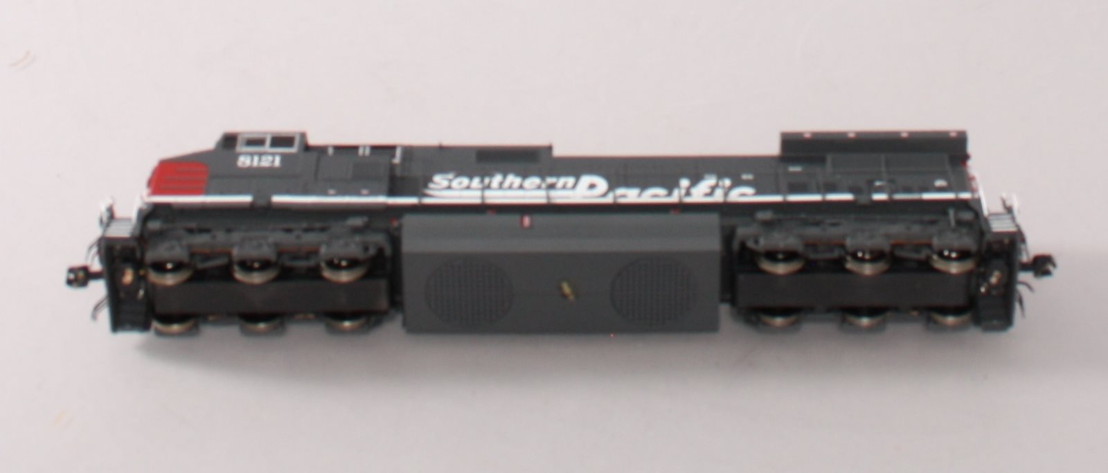 MTH 80-2307-1 HO Southern Pacific Dash-9 Diesel Engine with Proto-Sound 3 #8121