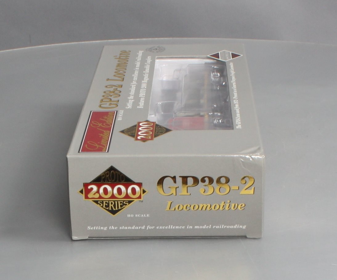 Proto 2000 857803 HO Scale Canadian National GP38-2 Diesel Locomotive #5501 LN/Box