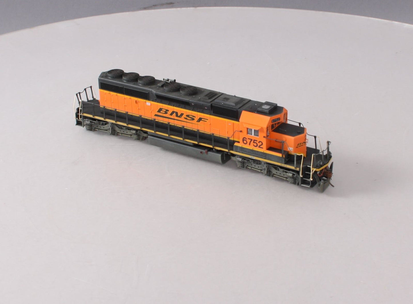 Kato 37-6614 HO BNSF Swoosh Logo SD40-2 Diesel Locomotive #6752 LN/Box