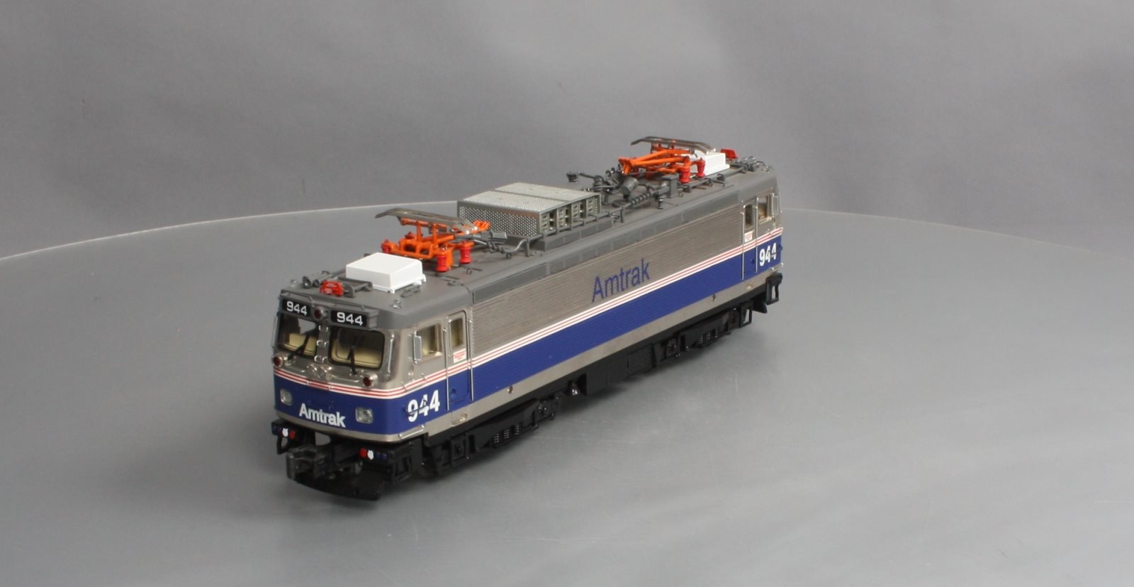 MTH 20-5622-3 Amtrak AEM-7 Non-Powered Electric Locomotive #944 LN/Box