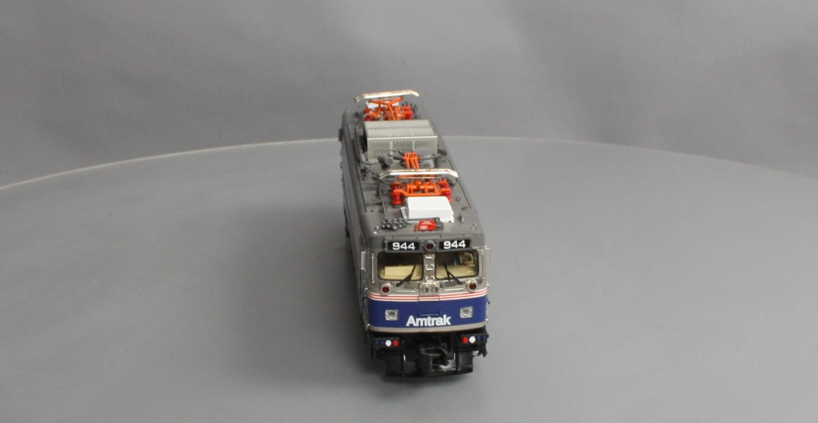 MTH 20-5622-3 Amtrak AEM-7 Non-Powered Electric Locomotive #944 LN/Box