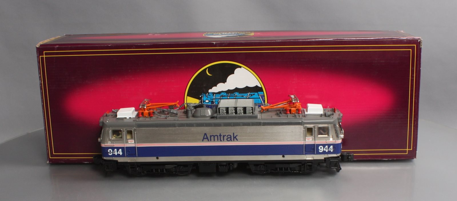 MTH 20-5622-3 Amtrak AEM-7 Non-Powered Electric Locomotive #944 LN/Box