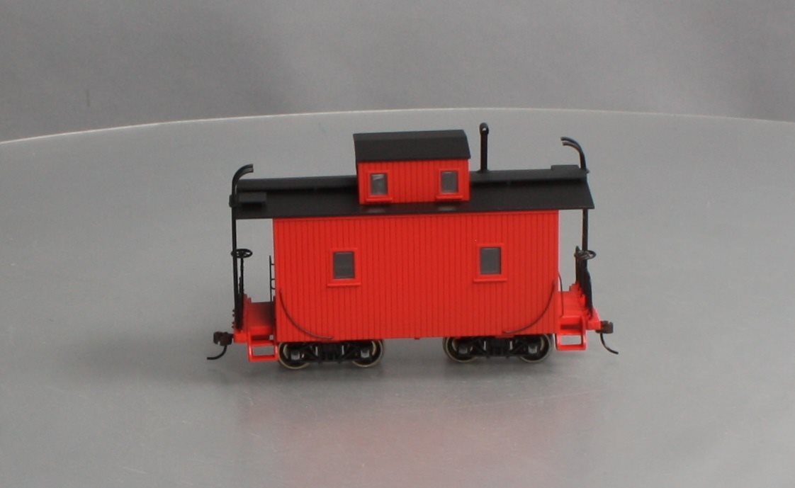 Bachmann 27799 On30 Painted & Unlettered 8-Wheel Bobber Caboose w/Lights LN/Box
