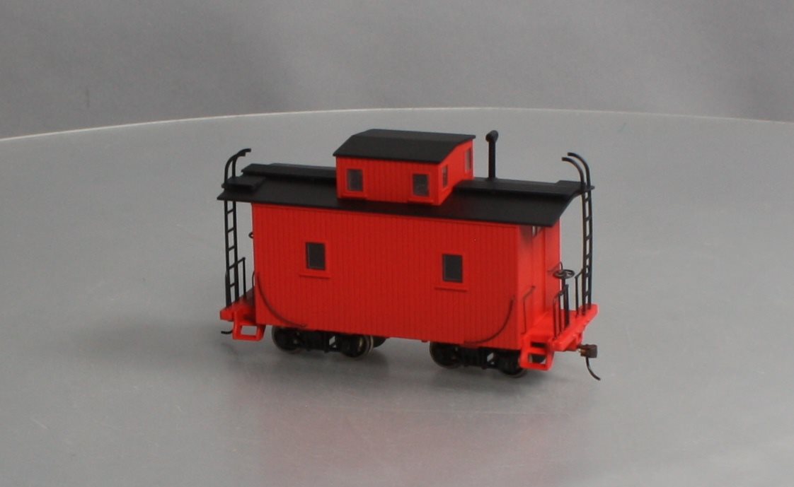 Bachmann 27799 On30 Painted & Unlettered 8-Wheel Bobber Caboose w/Lights LN/Box