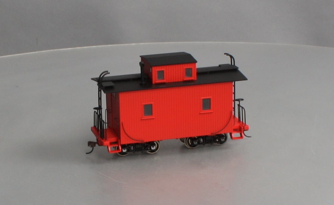 Bachmann 27799 On30 Painted & Unlettered 8-Wheel Bobber Caboose w/Lights LN/Box