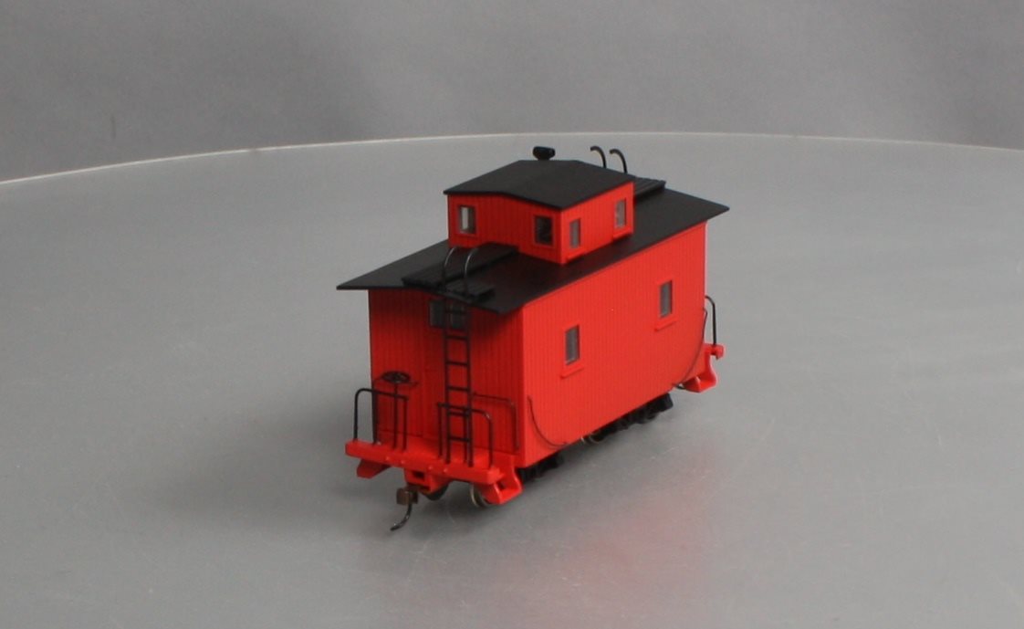 Bachmann 27799 On30 Painted & Unlettered 8-Wheel Bobber Caboose w/Lights LN/Box