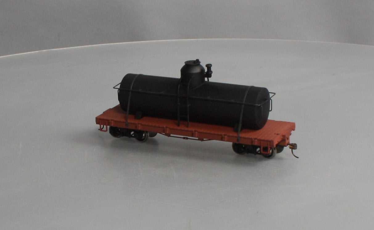 Bachmann 27199 On30 Black Painted & Unlettered Tank Car w/Flat Frame