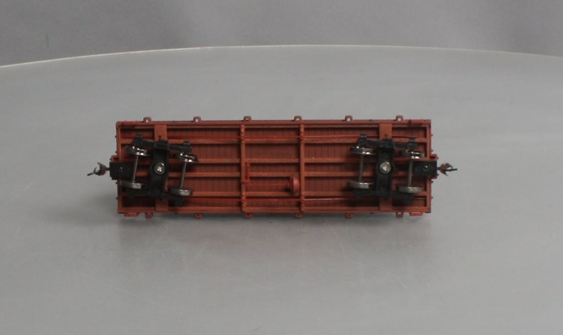 Bachmann 27199 On30 Black Painted & Unlettered Tank Car w/Flat Frame