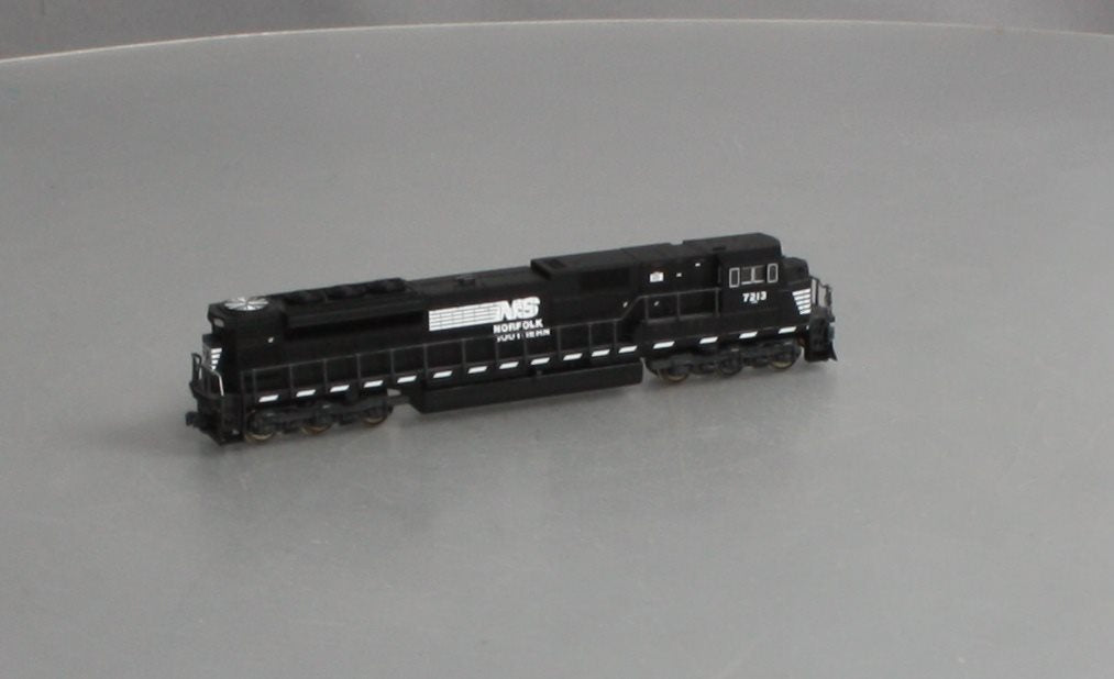 Kato 176-5506 N Scale Norfolk Southern SD-80 MAC Diesel Locomotive #7213