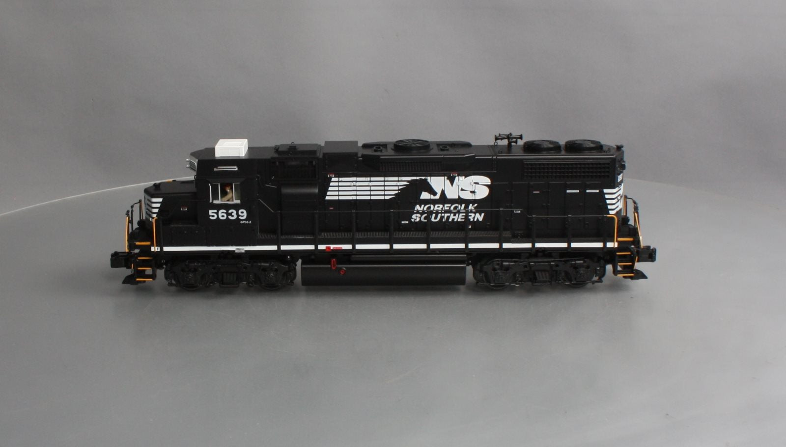 MTH 20-21222-1 Norfolk Southern GP38-2 Diesel Locomotive #5639 w PS3