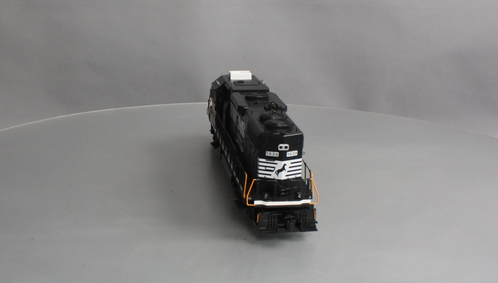 MTH 20-21222-1 Norfolk Southern GP38-2 Diesel Locomotive #5639 w PS3