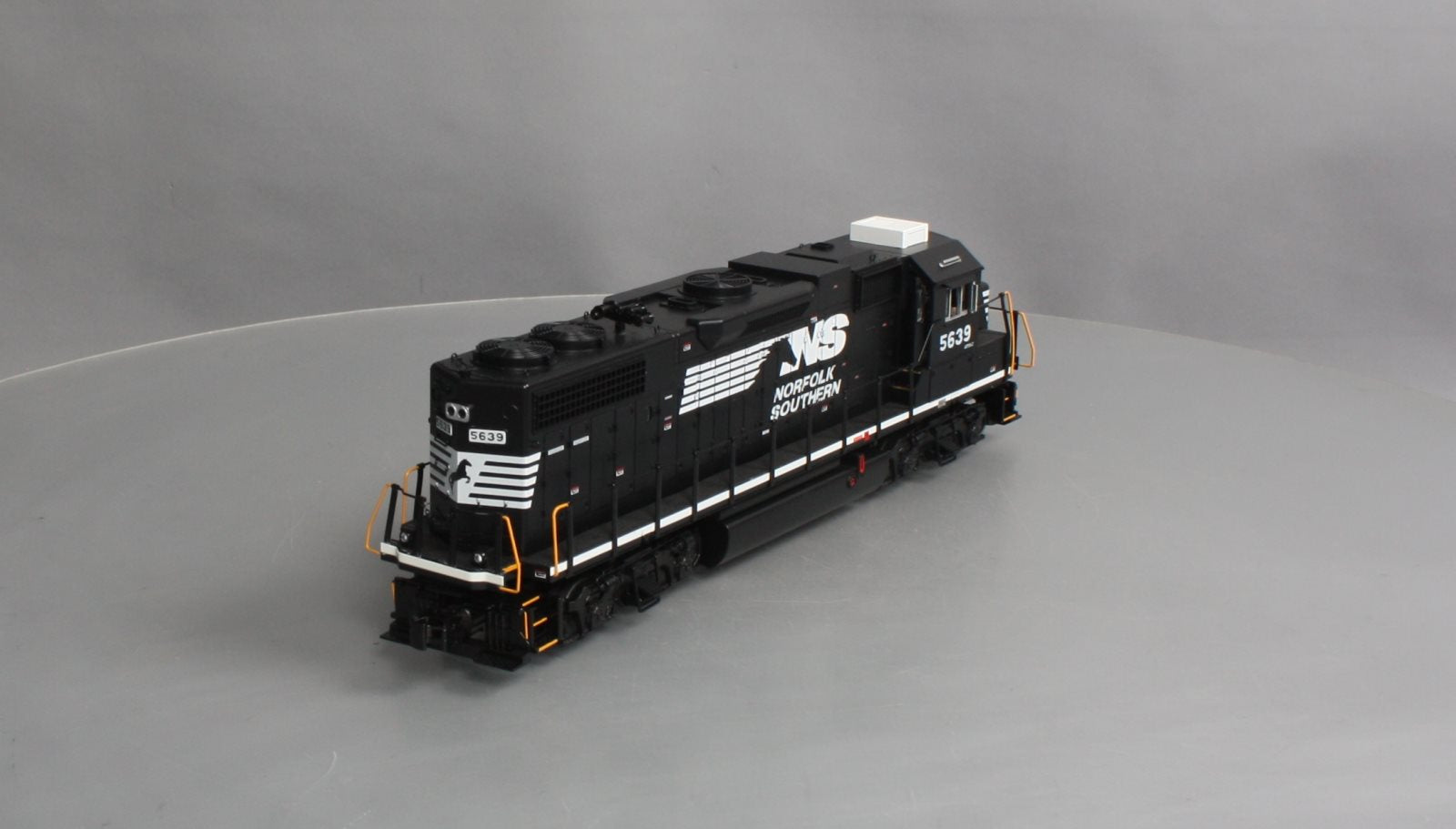 MTH 20-21222-1 Norfolk Southern GP38-2 Diesel Locomotive #5639 w PS3
