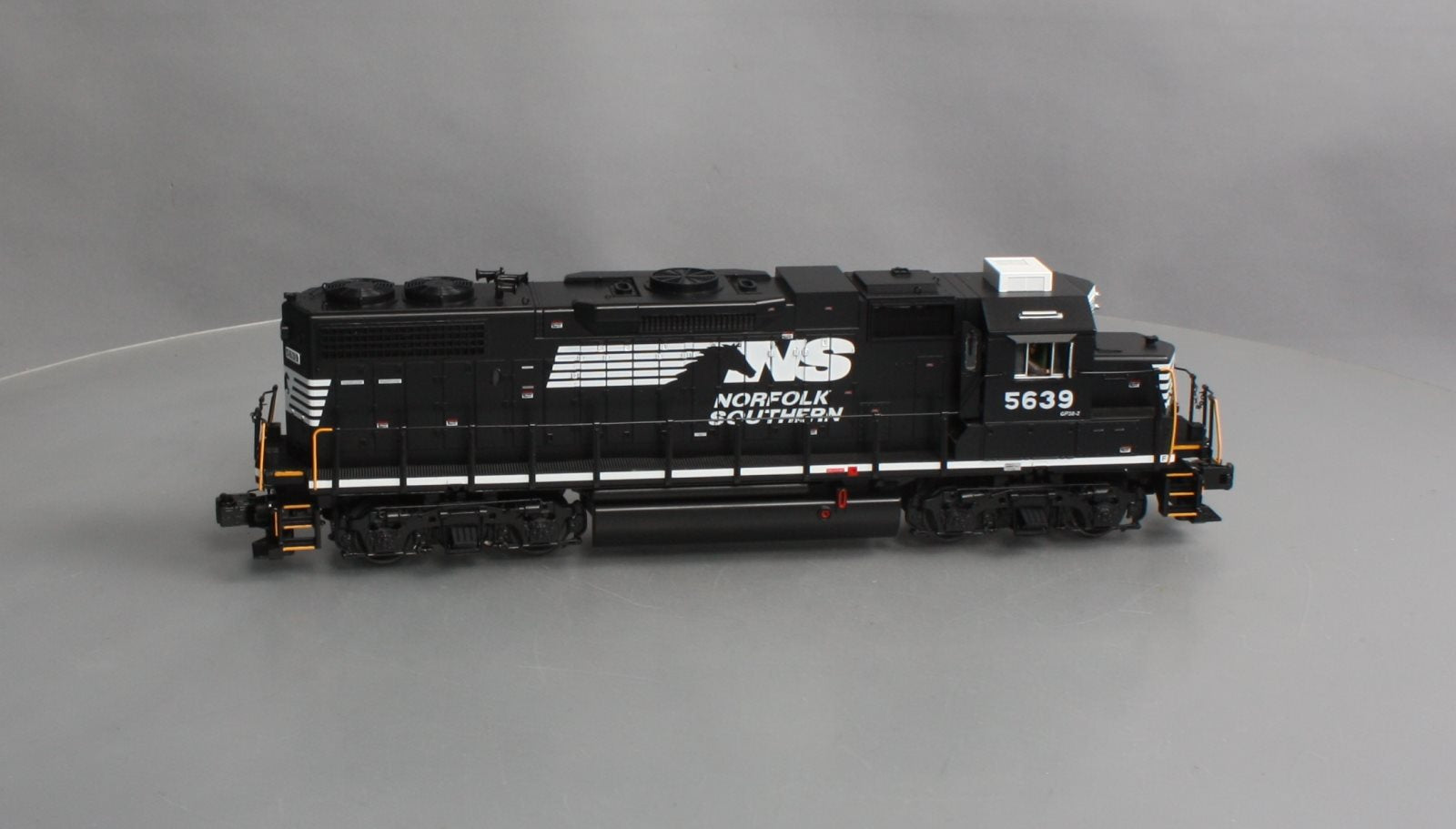 MTH 20-21222-1 Norfolk Southern GP38-2 Diesel Locomotive #5639 w PS3