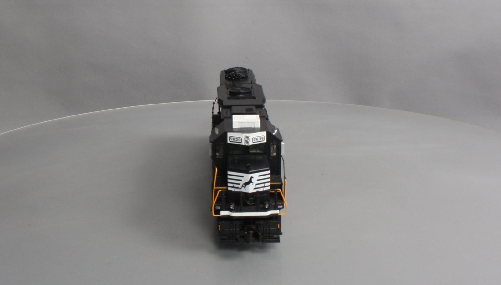 MTH 20-21222-1 Norfolk Southern GP38-2 Diesel Locomotive #5639 w PS3