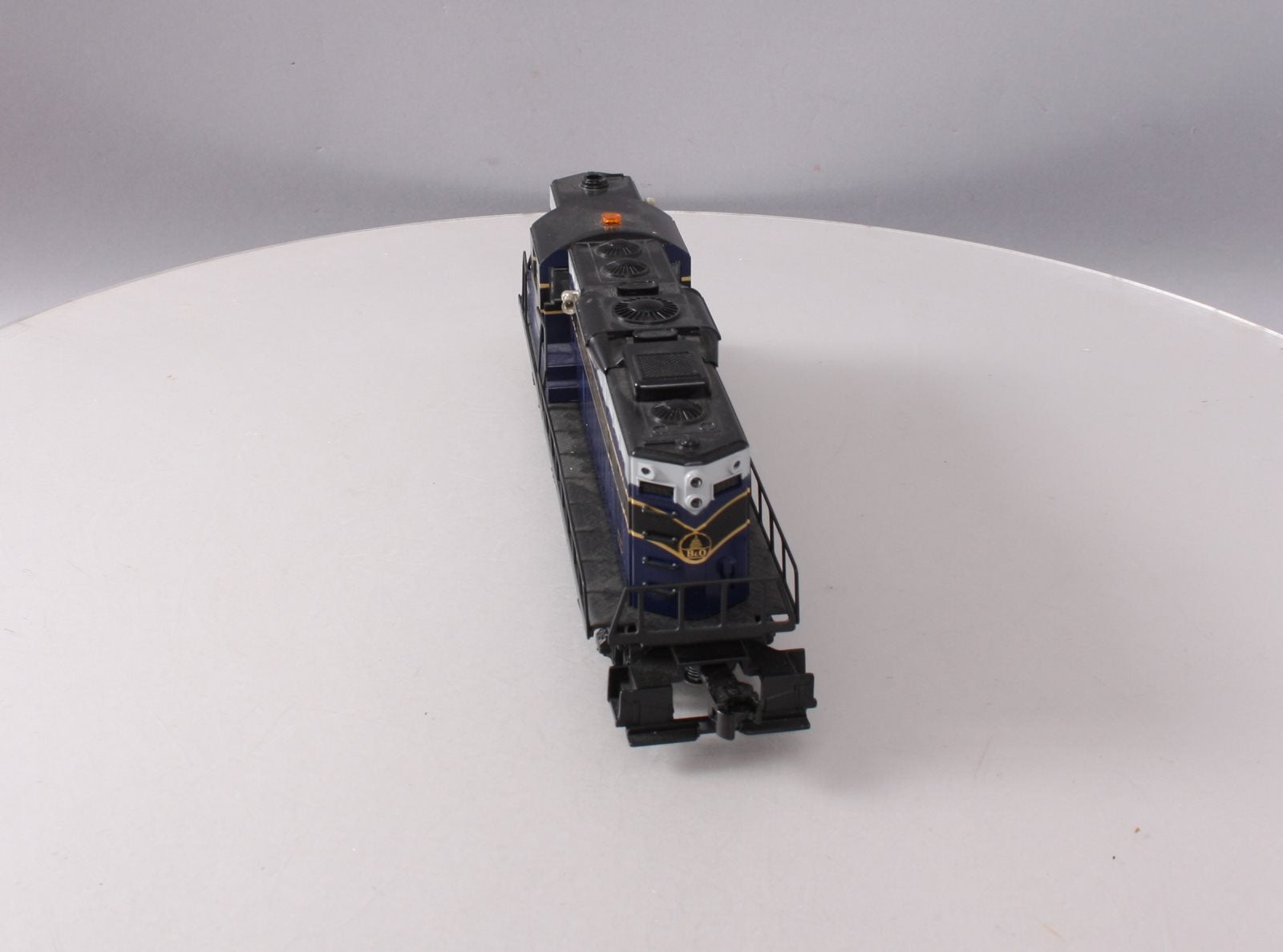 Lionel 6-18879 O Gauge Baltimore & Ohio GP-9 Powered Diesel