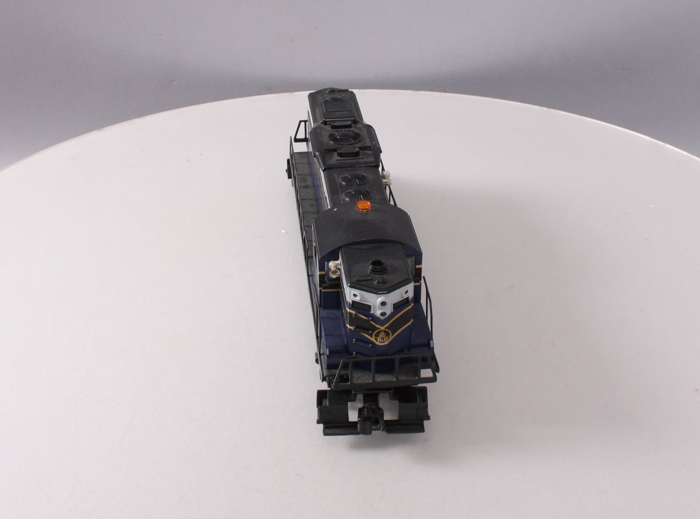 Lionel 6-18879 O Gauge Baltimore & Ohio GP-9 Powered Diesel Locomotive #5616 LN/Box