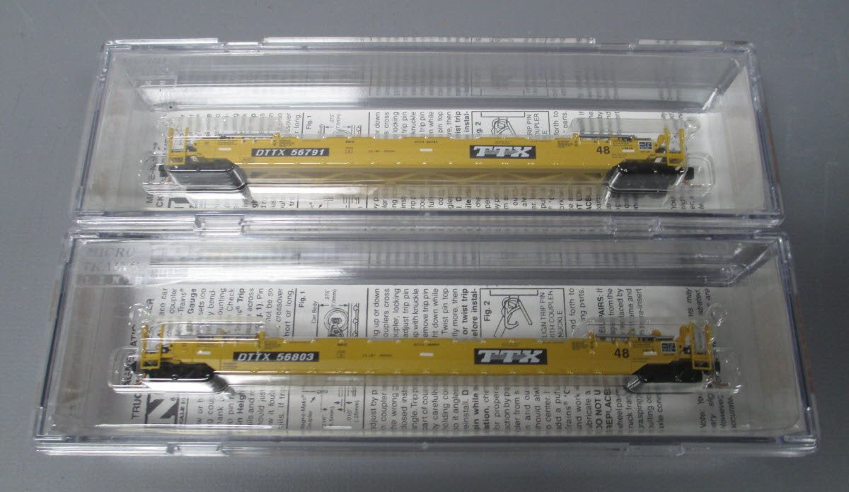Micro Trains 99301760 N TTX Corporation 70' Husky Stack Well Car (Set of 16)