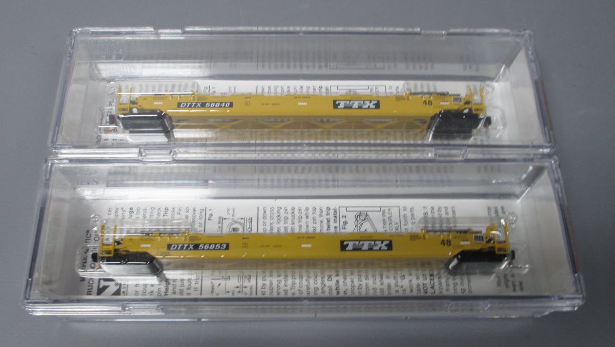 Micro Trains 99301760 N TTX Corporation 70' Husky Stack Well Car (Set of 16)