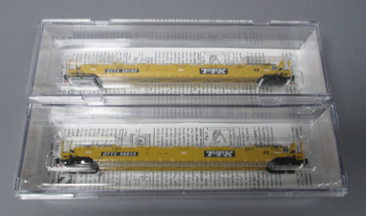 Micro Trains 99301760 N TTX Corporation 70' Husky Stack Well Car (Set of 16)