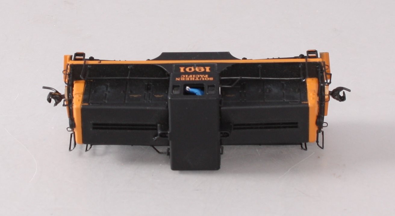 Bachmann 80016 HO Scale Southern Pacific GE 44-Ton Switcher #1901