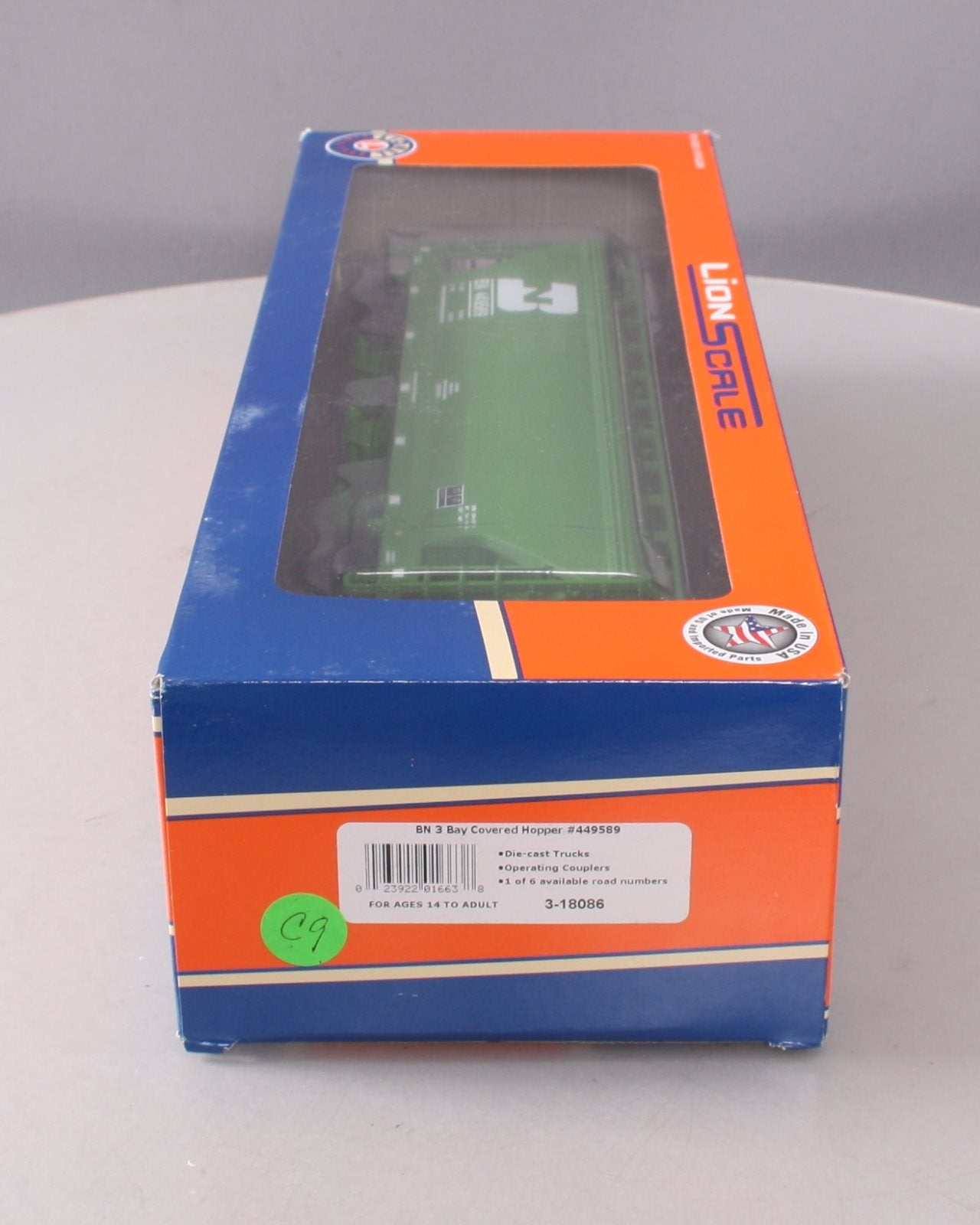 Lionel 3-18086 O Scale Burlington Northern 3-Bay Covered Hopper #449589 LN/Box