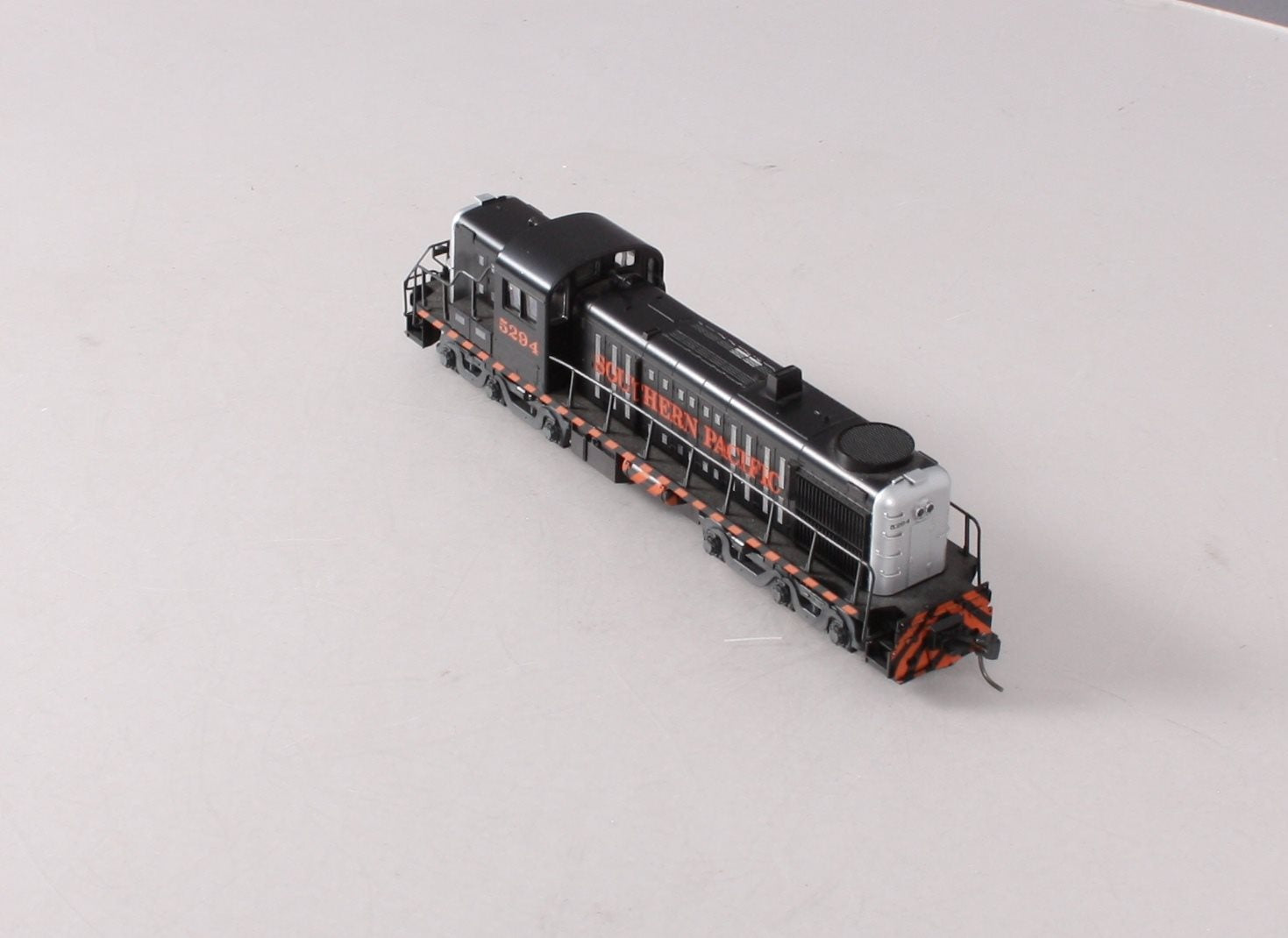 Atlas 8174 HO Southern Pacific RSD4/5 Diesel Locomotive #5294 – Trainz