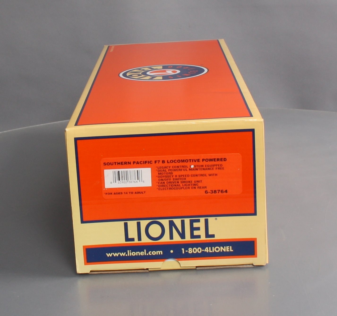 Lionel 6-38764 Southern Pacific Legacy F-7 Powered Diesel B-Unit #8219