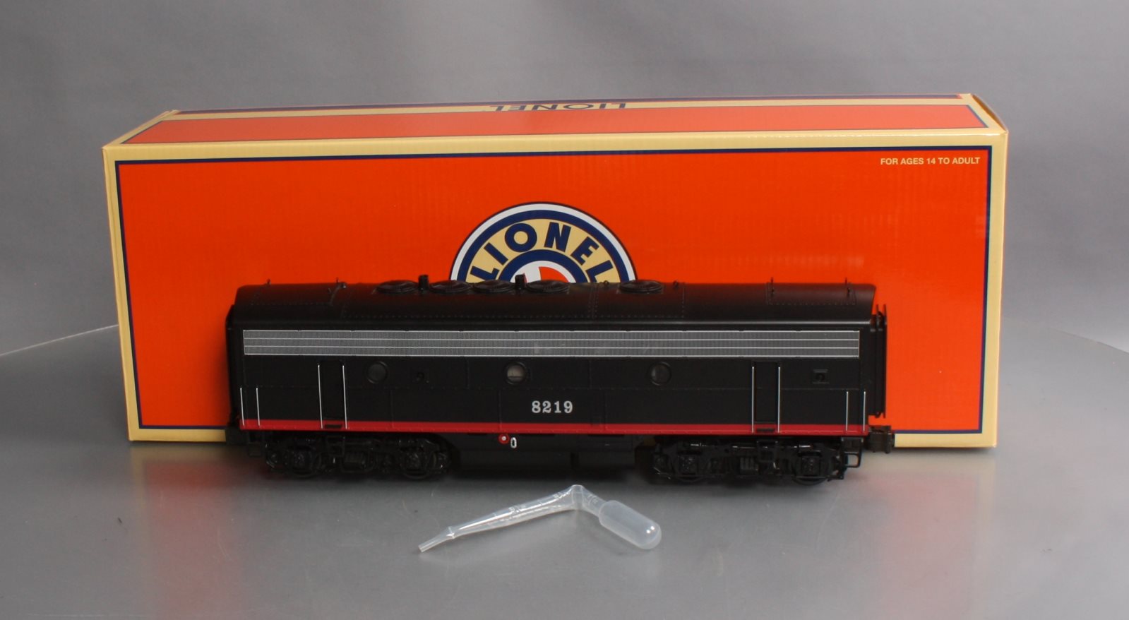 Lionel 6-38764 Southern Pacific Legacy F-7 Powered Diesel B-Unit #8219