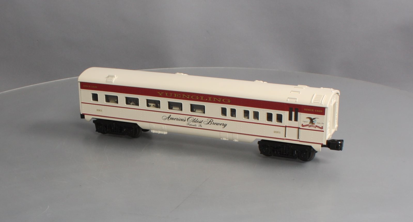 K-Line K4598-2001 O Yuengling Traditional Lager Streamliner Diner Car #2001 LN/Box