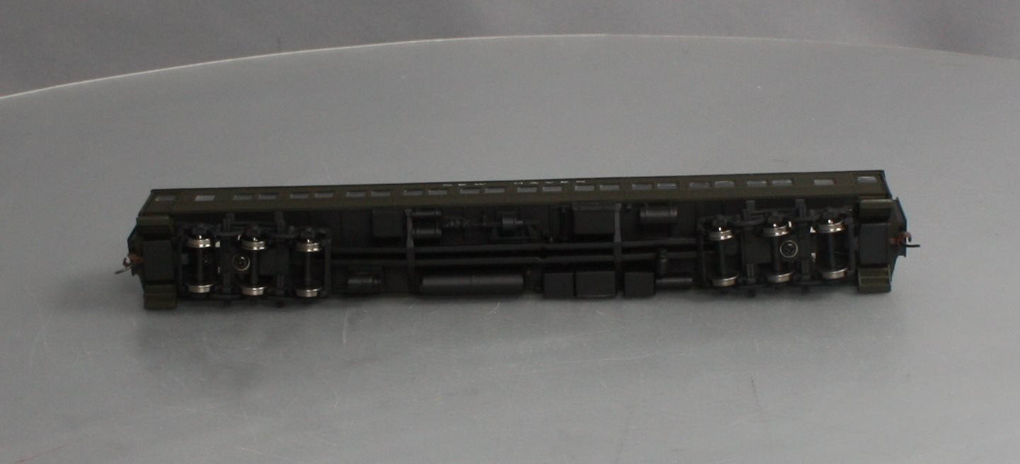 Walthers 932-10117 HO Scale New Haven Heavyweight Paired Window Coach Car LN/Box