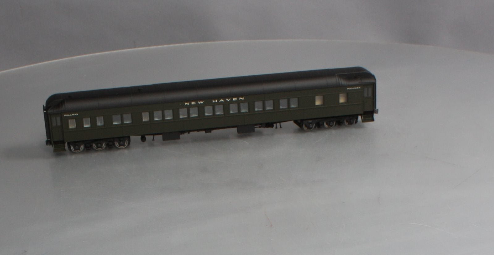 Walthers 932-10017 HO New Haven Pullman Heavyweight 12-1 Passenger Car LN/Box