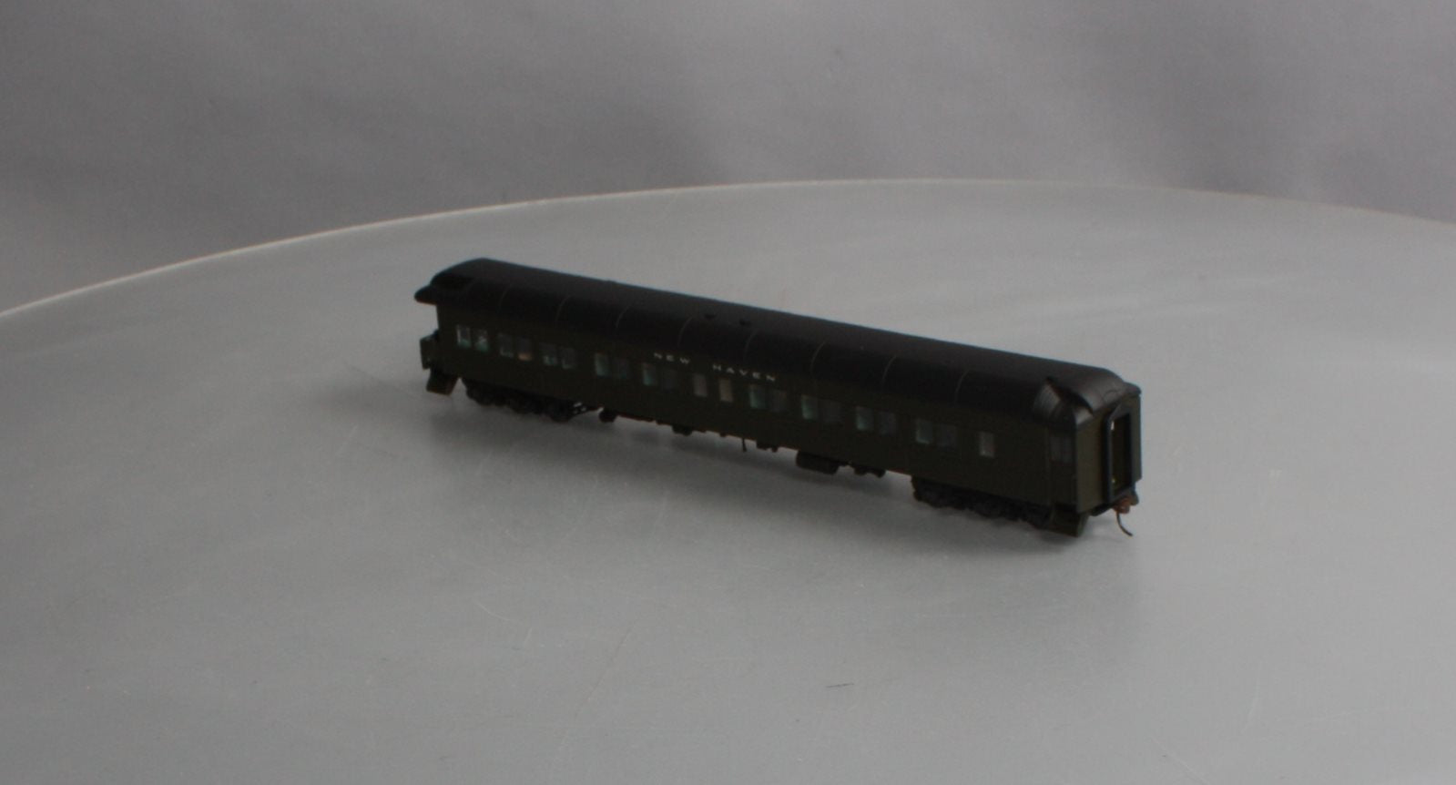 Walthers 932-10267 HO New Haven Pullman Heavyweight 3-2 Lounge-Observation Car LN/Box