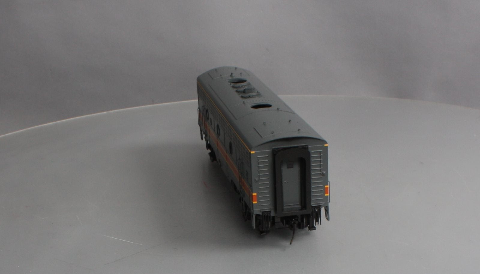 Atlas 30124022 O Milwaukee Road Powered F7B Diesel Locomotive #89B [2 Rail] LN/Box