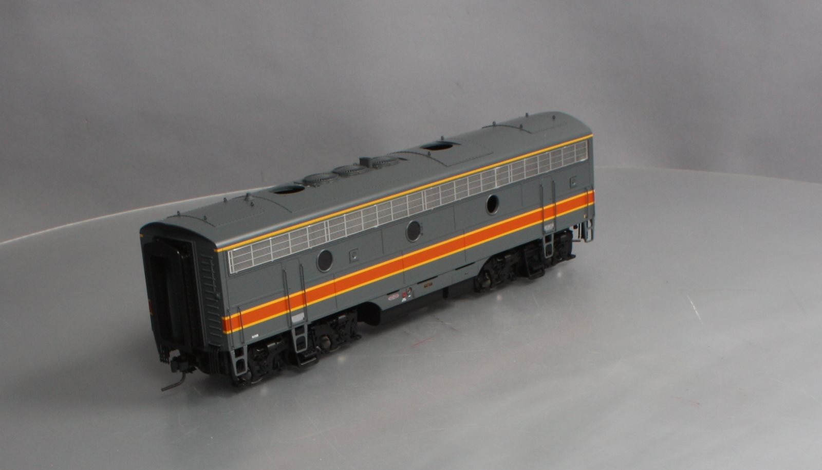 Atlas 30124022 O Milwaukee Road Powered F7B Diesel Locomotive #89B [2 Rail] LN/Box
