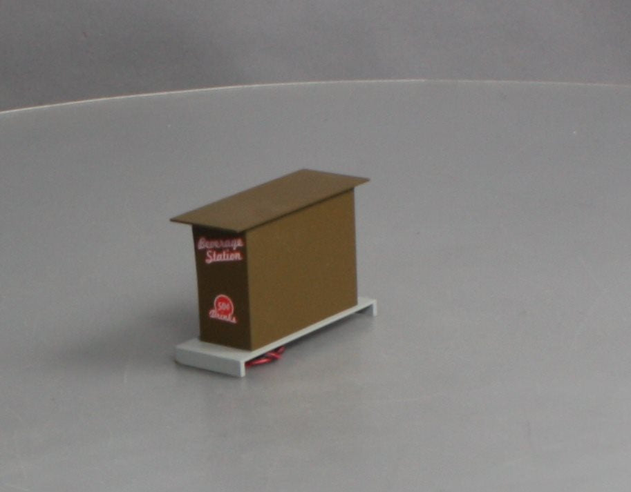 K-Line 6-22387 By Lionel Illuminated Kiosk with 3 vending Machines