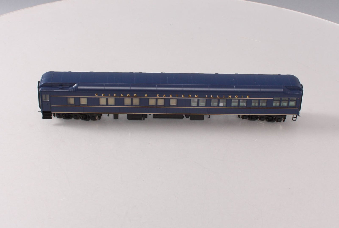 Walthers 932-10465 HO Scale Chicago & Eastern Illinois Passenger Car LN/Box